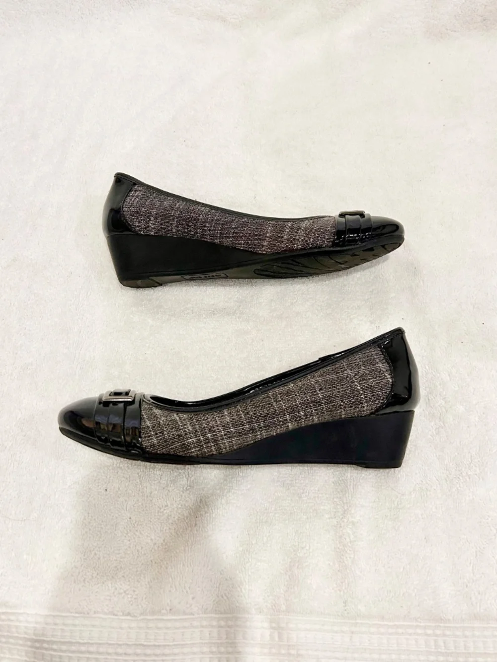 Anne Klein Flats wedge slip on with buckle bow black grey sz 7